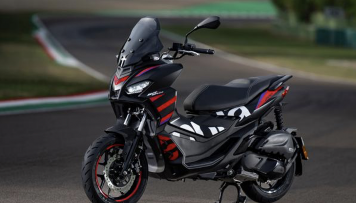 Aprilia SR GT: arriva la speciale versione Replica - Foto 7 di 10