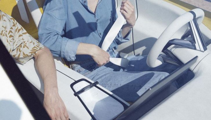 BMW Vision Neue Klasse: un’anteprima del futuro dell’automobilismo secondo il brand - Foto 14 di 47