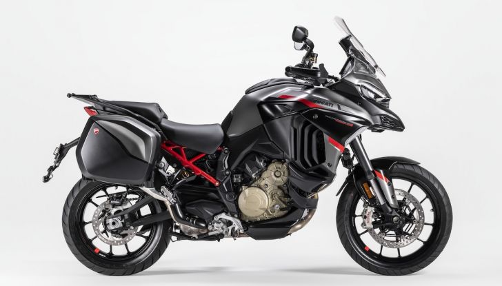 Ducati Multistrada V4 S Grand Tour: viaggiare full optional - Foto 3 di 6