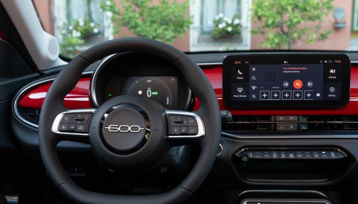 Fiat 600e prova su strada, autonomia e prezzi da 30.549 euro - Foto 30 di 100