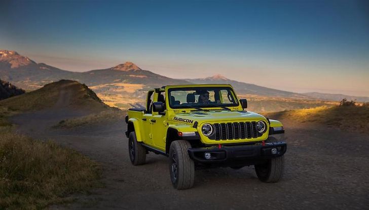 Jeep Gladiator 2024: il pick-up si aggiorna con l’arrivo del nuovo restyling - Foto 30 di 103