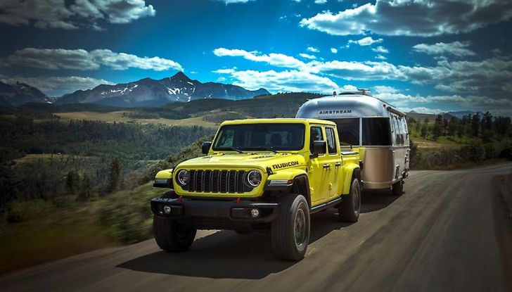 Jeep Gladiator 2024: il pick-up si aggiorna con l’arrivo del nuovo restyling - Foto 34 di 103