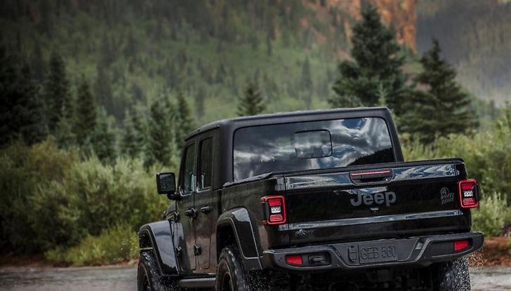 Jeep Gladiator 2024: il pick-up si aggiorna con l’arrivo del nuovo restyling - Foto 95 di 103