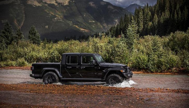 Jeep Gladiator 2024: il pick-up si aggiorna con l’arrivo del nuovo restyling - Foto 94 di 103