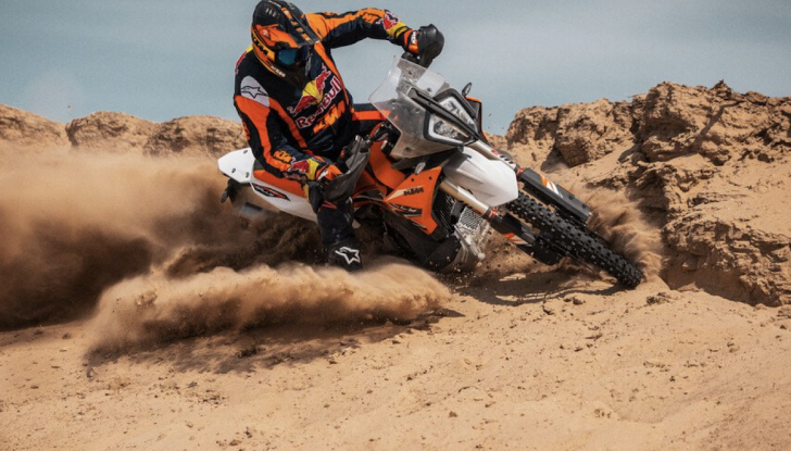 KTM 890 Adventure R Rally 2024: l’enduro (forse) più completa sul mercato - Foto 3 di 8