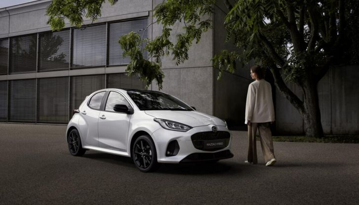 Mazda 2 Hybrid 2024: allestimenti, prestazioni e consumi - Foto 13 di 21