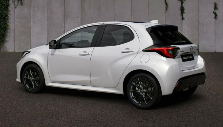 Mazda 2 Hybrid 2024: allestimenti, prestazioni e consumi - Foto 7 di 21