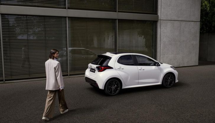 Mazda 2 Hybrid 2024: allestimenti, prestazioni e consumi - Foto 14 di 21