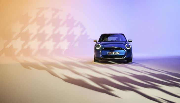 Nuova Mini Cooper 2024: una fusione di tradizione e avanguardia tecnologica - Foto 32 di 122