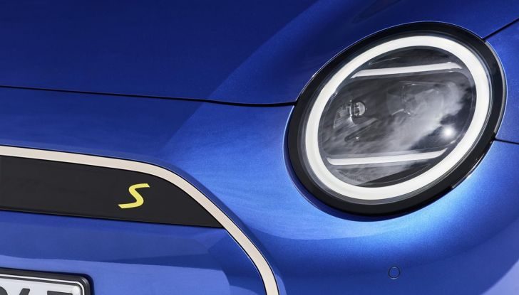 Nuova Mini Cooper 2024: una fusione di tradizione e avanguardia tecnologica - Foto 35 di 122