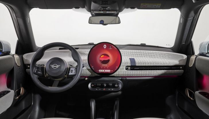 Nuova Mini Cooper 2024: una fusione di tradizione e avanguardia tecnologica - Foto 78 di 122
