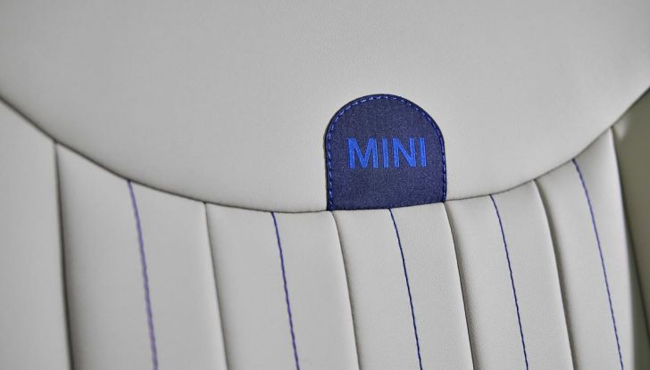 Nuova Mini Cooper 2024: una fusione di tradizione e avanguardia tecnologica - Foto 49 di 122