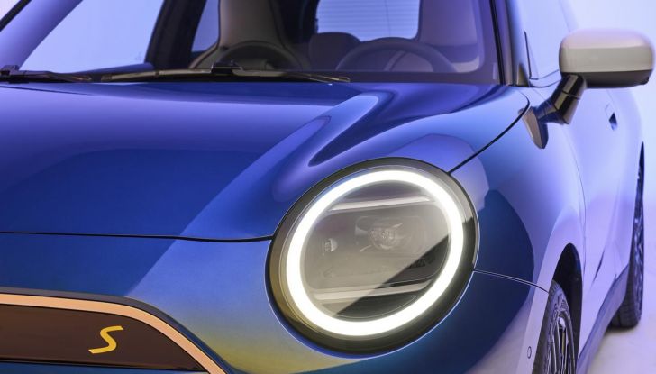 Nuova Mini Cooper 2024: una fusione di tradizione e avanguardia tecnologica - Foto 34 di 122