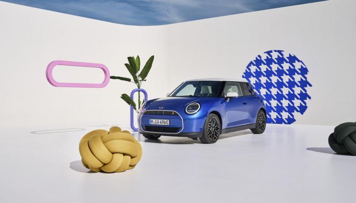 Nuova Mini Cooper 2024: una fusione di tradizione e avanguardia tecnologica - Foto 24 di 122