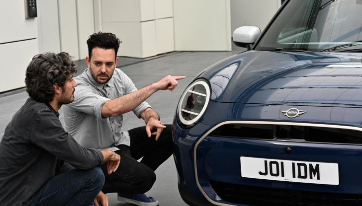 Nuova Mini Cooper 2024: una fusione di tradizione e avanguardia tecnologica - Foto 57 di 122