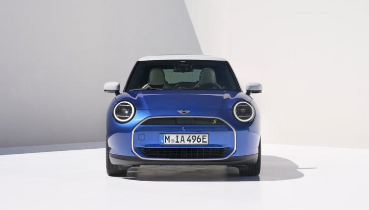 Nuova Mini Cooper 2024: una fusione di tradizione e avanguardia tecnologica - Foto 6 di 122