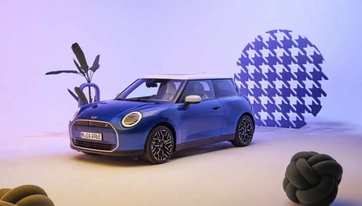 Nuova Mini Cooper 2024: una fusione di tradizione e avanguardia tecnologica - Foto 28 di 122