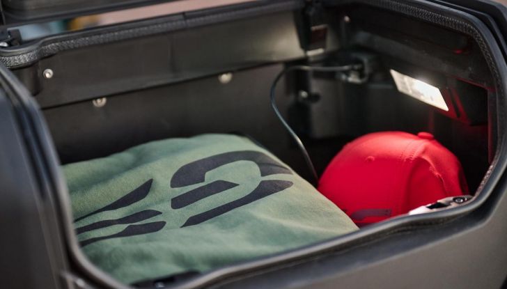 BMW presenta tre nuove moto per festeggiare 100 anni di storia - Foto 2 di 134