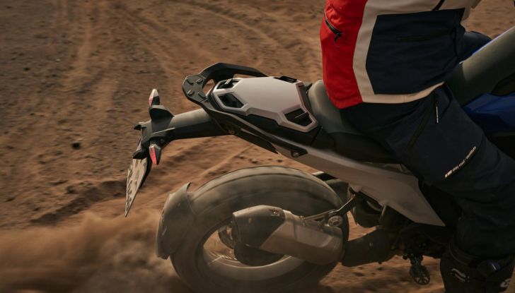 BMW presenta tre nuove moto per festeggiare 100 anni di storia - Foto 20 di 134