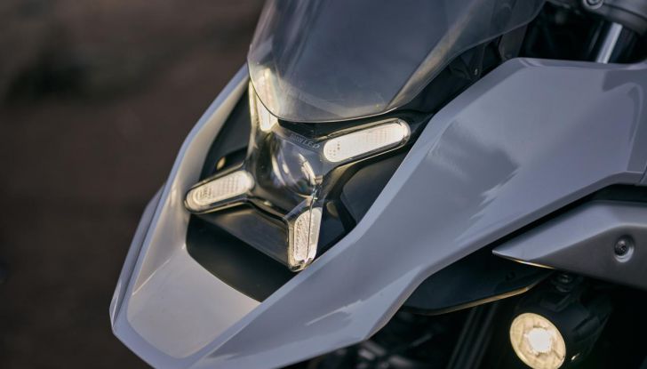 BMW presenta tre nuove moto per festeggiare 100 anni di storia - Foto 36 di 134