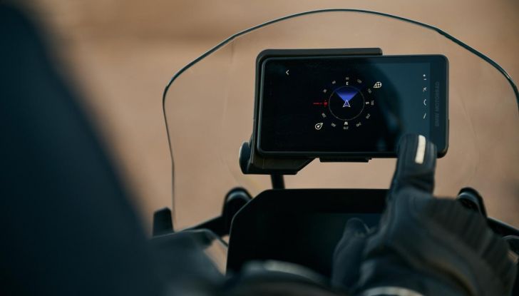 BMW presenta tre nuove moto per festeggiare 100 anni di storia - Foto 6 di 134