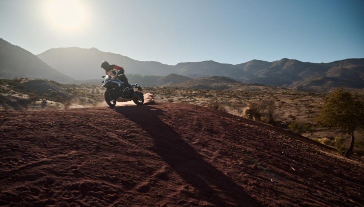 BMW presenta tre nuove moto per festeggiare 100 anni di storia - Foto 49 di 134