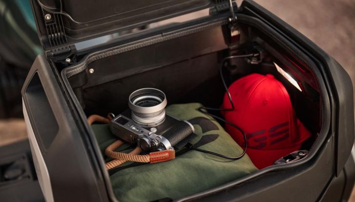 BMW presenta tre nuove moto per festeggiare 100 anni di storia - Foto 50 di 134