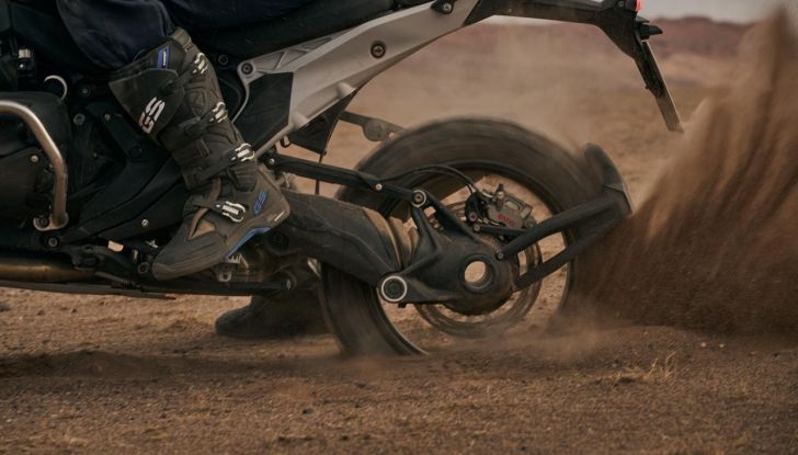 BMW presenta tre nuove moto per festeggiare 100 anni di storia - Foto 55 di 134