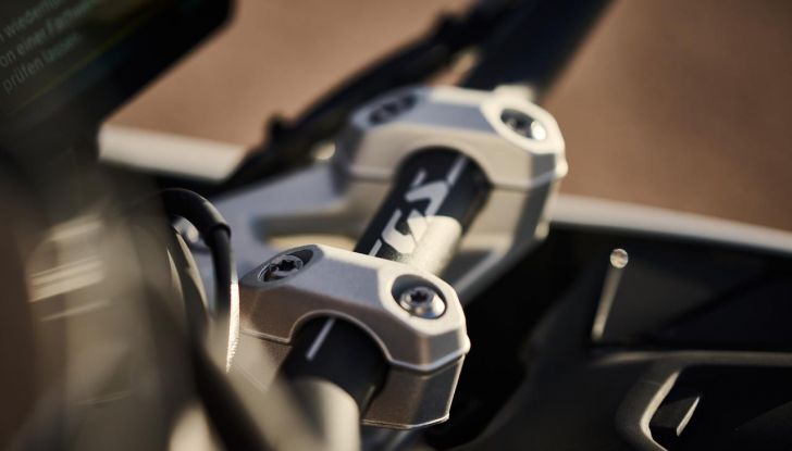 BMW presenta tre nuove moto per festeggiare 100 anni di storia - Foto 80 di 134