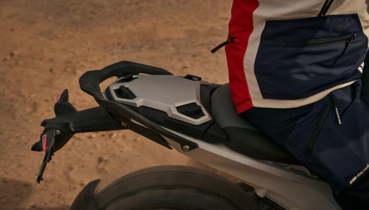 BMW presenta tre nuove moto per festeggiare 100 anni di storia - Foto 89 di 134