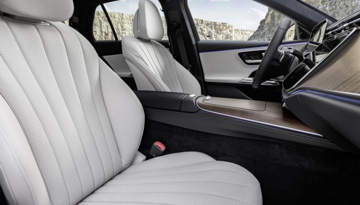 Nuova Mercedes Classe E All-Terrain: svelata l’ultima generazione della sw off-road - Foto 25 di 26