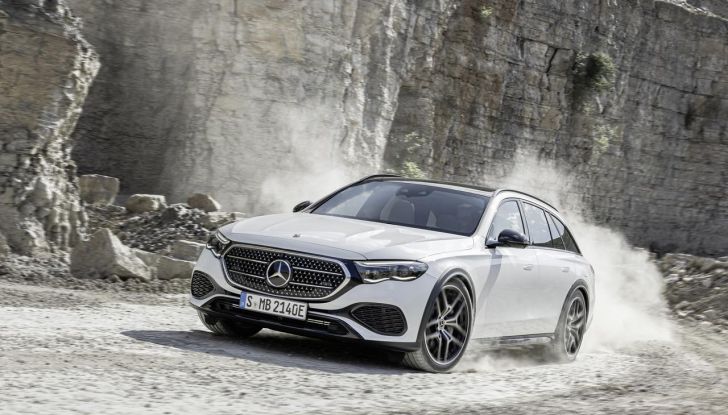Nuova Mercedes Classe E All-Terrain: svelata l’ultima generazione della sw off-road - Foto 4 di 26
