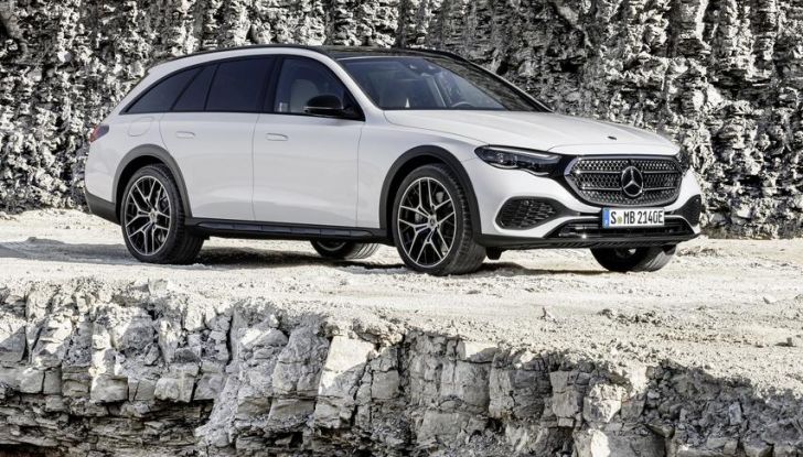 Nuova Mercedes Classe E All-Terrain: svelata l’ultima generazione della sw off-road - Foto 15 di 26