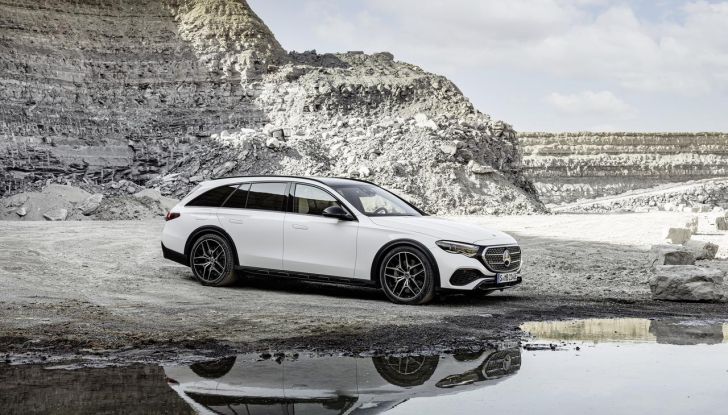 Nuova Mercedes Classe E All-Terrain: svelata l’ultima generazione della sw off-road - Foto 7 di 26