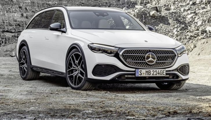 Nuova Mercedes Classe E All-Terrain: svelata l’ultima generazione della sw off-road - Foto 19 di 26