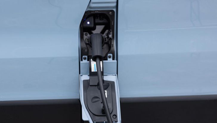 Renault Trafic Van E-Tech Electric: l’iconico furgone diventa 100% elettrico - Foto 11 di 134