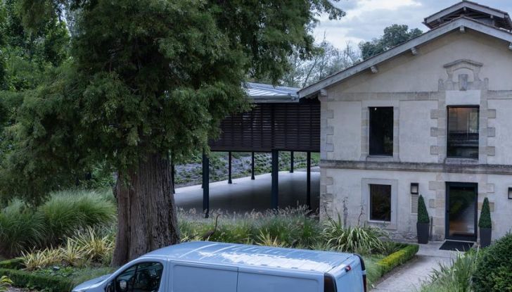 Renault Trafic Van E-Tech Electric: l’iconico furgone diventa 100% elettrico - Foto 3 di 134