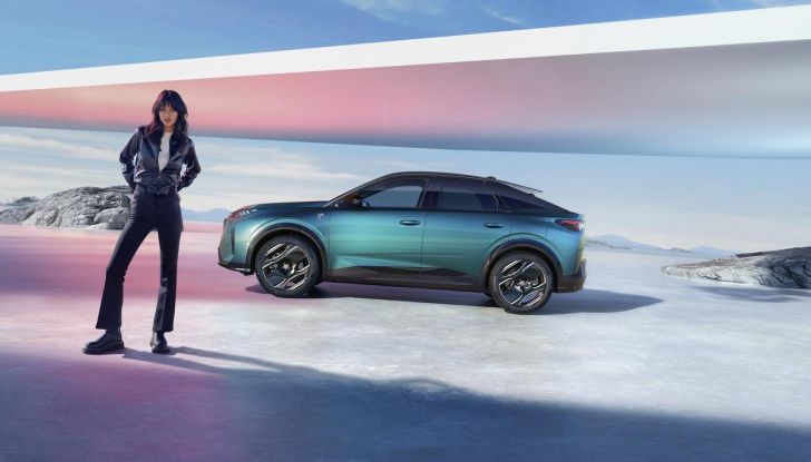 Peugeot e-3008 2024: la nuova generazione è ordinabile da 49.780 euro - Foto 9 di 50