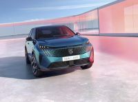 Peugeot e-3008 2024: la nuova generazione è ordinabile da 49.780 euro