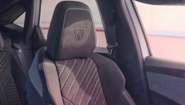 Peugeot e-3008 2024: la nuova generazione è ordinabile da 49.780 euro - Foto 31 di 50