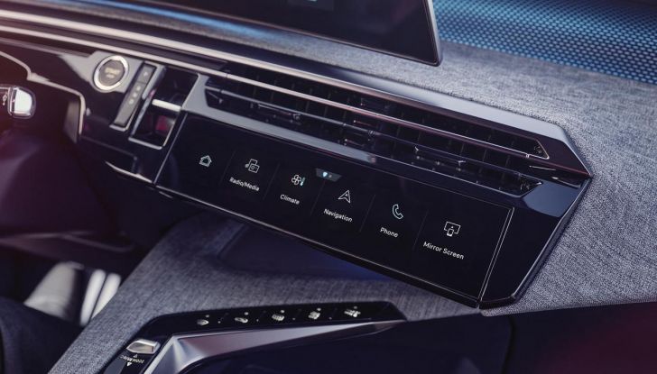 Peugeot e-3008 2024: la nuova generazione è ordinabile da 49.780 euro - Foto 25 di 50