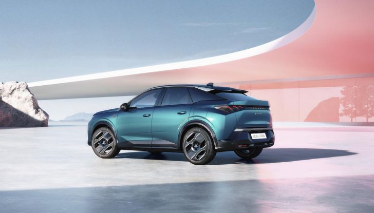 Peugeot e-3008 2024: la nuova generazione è ordinabile da 49.780 euro - Foto 8 di 50