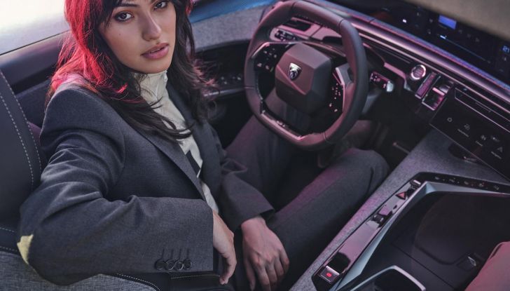 Peugeot e-3008 2024: la nuova generazione è ordinabile da 49.780 euro - Foto 36 di 50