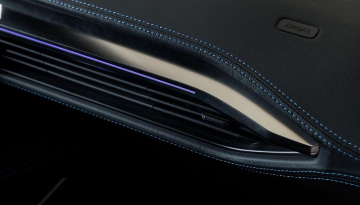 Renault Scenic E-Tech Electric: caratteristiche, allestimenti, autonomia e motori per l’Italia - Foto 24 di 75