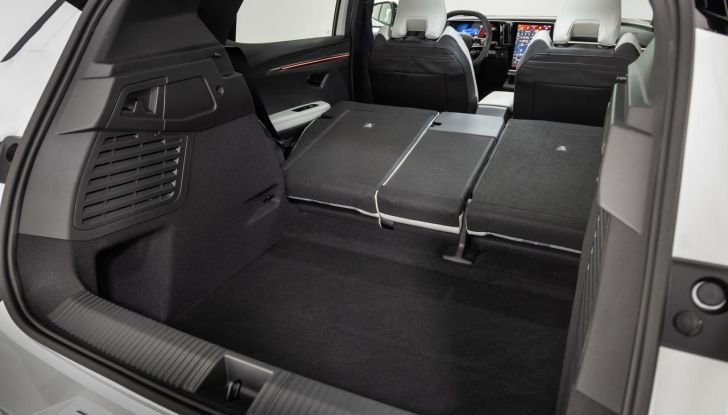 Renault Scenic E-Tech Electric: caratteristiche, allestimenti, autonomia e motori per l’Italia - Foto 75 di 75