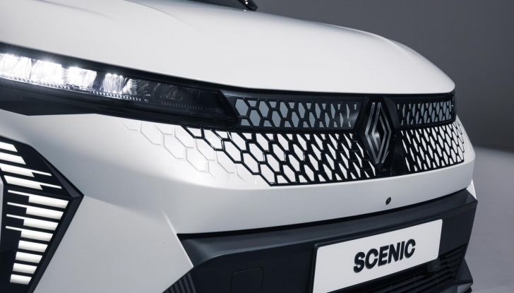 Renault Scenic E-Tech Electric: caratteristiche, allestimenti, autonomia e motori per l’Italia - Foto 43 di 75