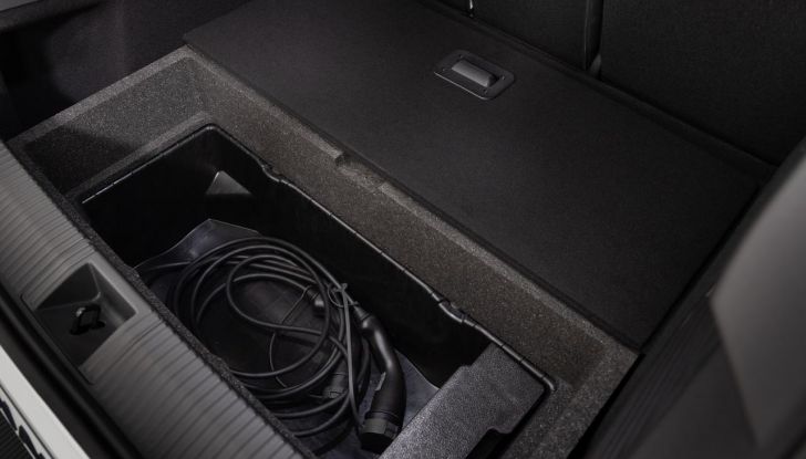 Renault Scenic E-Tech Electric: caratteristiche, allestimenti, autonomia e motori per l’Italia - Foto 71 di 75