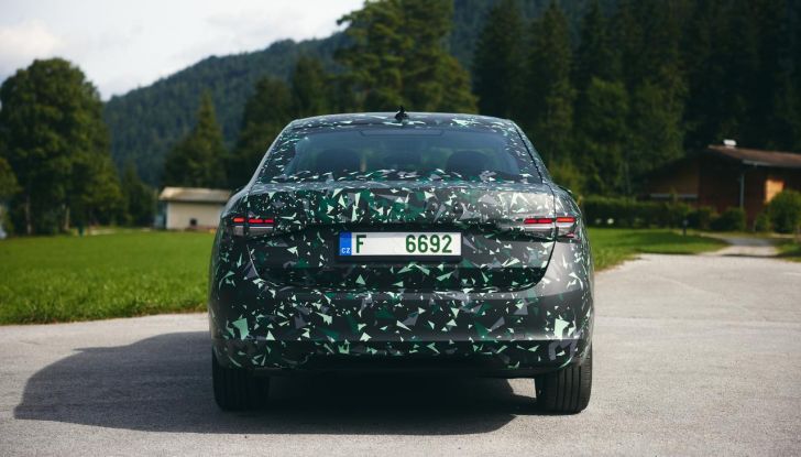 Skoda Superb 2024 berlina