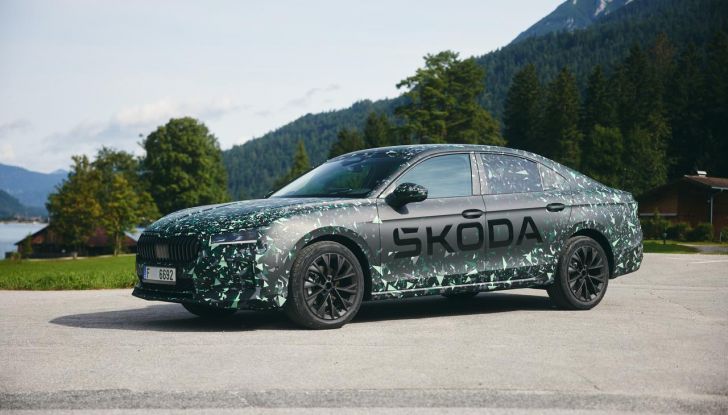 Skoda Superb 2024 berlina