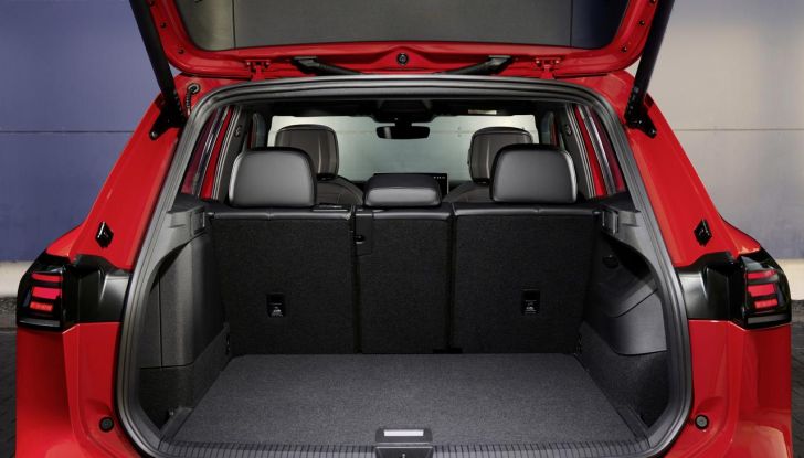 Volkswagen Tiguan 2024: svelata la terza generazione del SUV - Foto 91 di 135